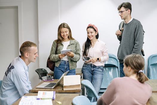 high school gruppo di ragazzi che parlano in classe